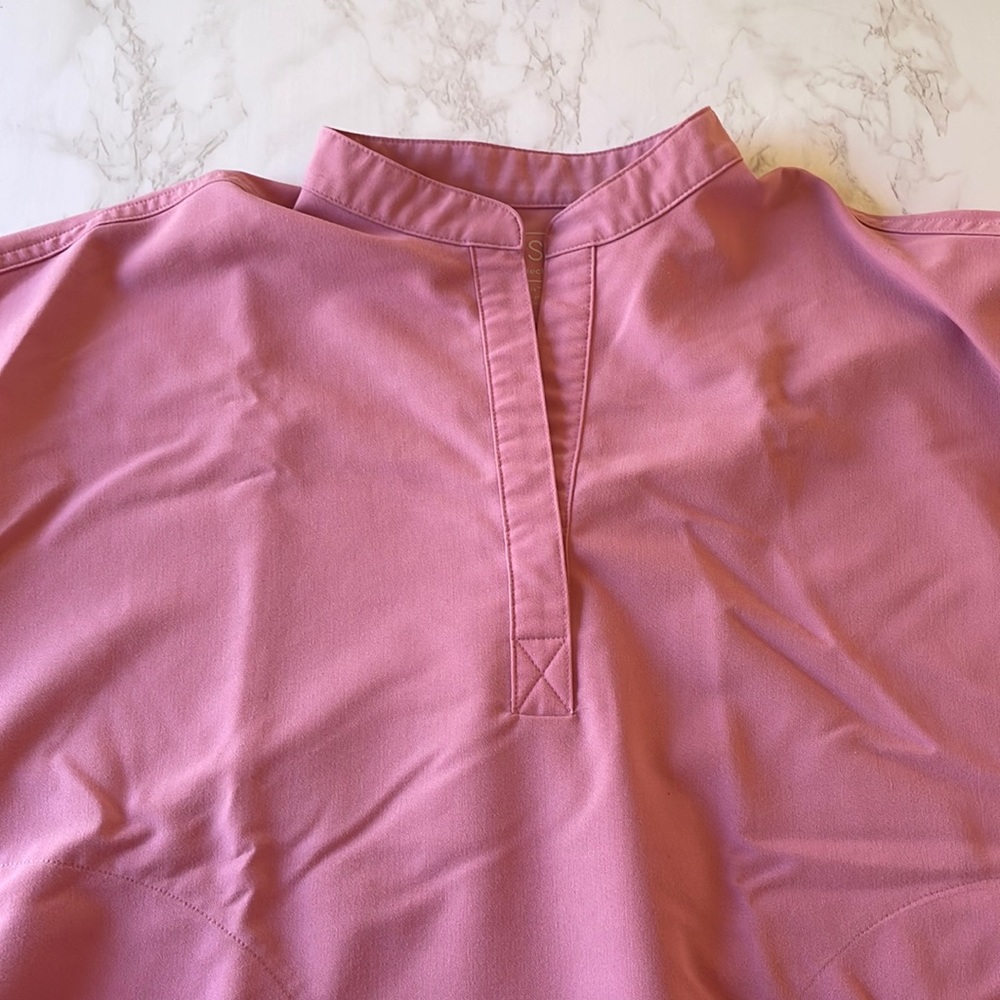 Figs Rafaela chalk pink top